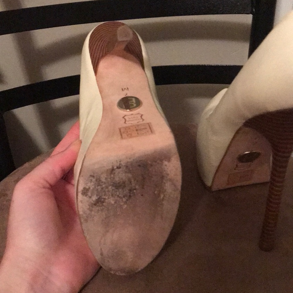 Bebe Heels - Picture 4 of 6